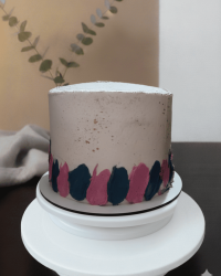 Branco detalhes rosa e azul